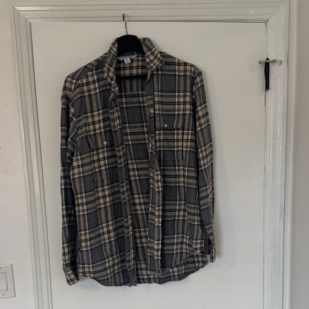 Old Navy Gray and Cream Plaid Shirt